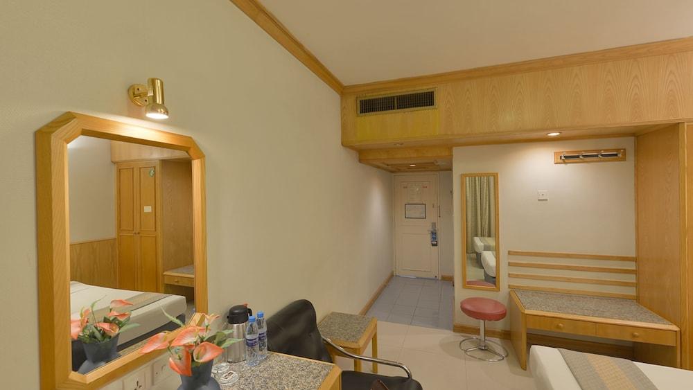 Grand Astoria होटल 3*